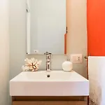 Duomo Luxury - By Myhomeincomo