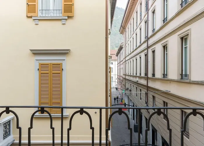 Duomo Luxury - By Myhomeincomo アパート コモ