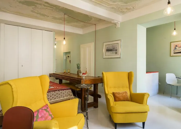 Duomo Luxury - By Myhomeincomo *