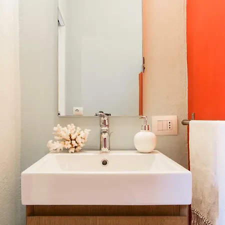 Duomo Luxury - By Myhomeincomo